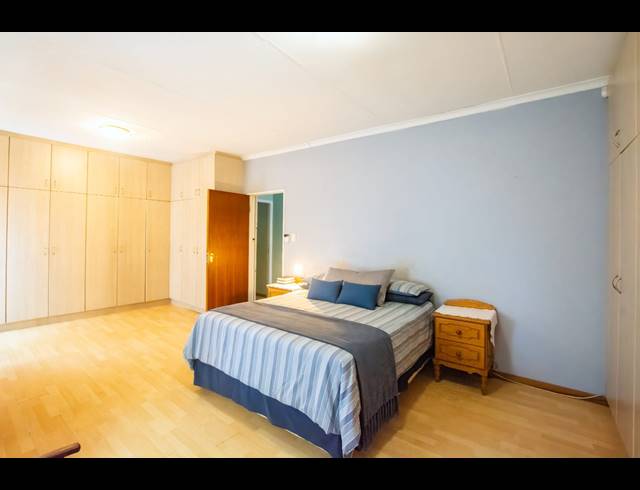 4 BEDROOM HOUSE FOR SALE IN WAVECREST
